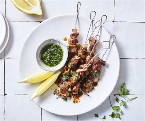  SMAAKVOLLE HUAIYANG BROCHETTE MET EEN GEBURST VAN ZOUT EN DE VERSCHRONDENDHEID VAN ZOETE SAUZEN?