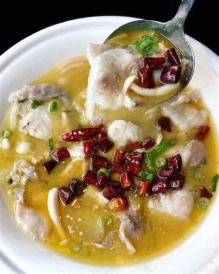  Spicy Sour Fish Soup; A Symphony of Umami and Tangy Delight!